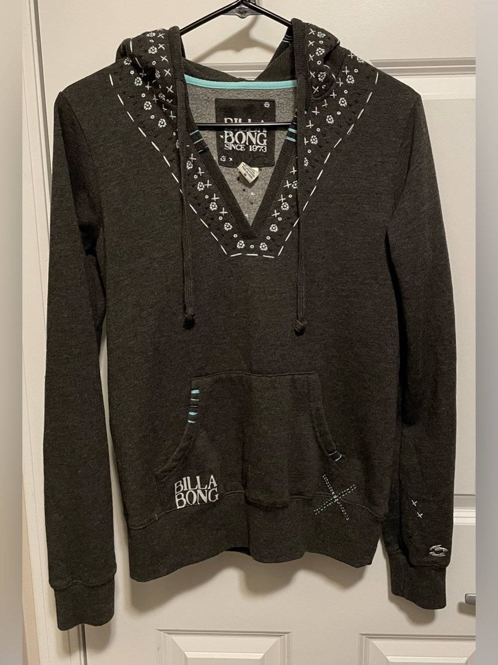 Vintage Billabong Live Love Surf Embroidered Hoodie V-Neck Gray Medium Y2K
